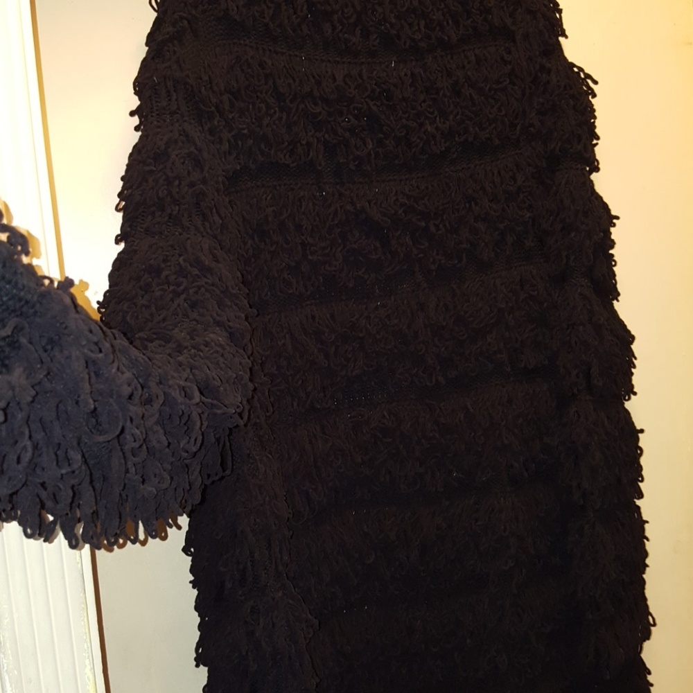 Sweater - Picture 4 of 4